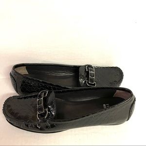 Stuart Weitzman black patent flats size 8 EUC